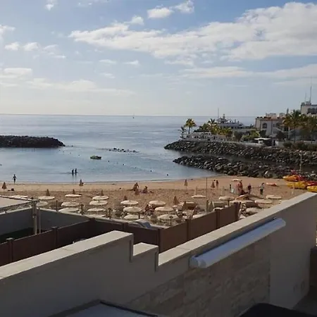 Apartamento Beachfront Loft In *